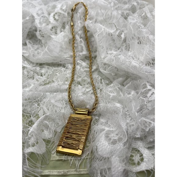 Vintage Gold Tone Rectangle Wire Pendant Spiral Chain Necklace - Picture 3 of 6